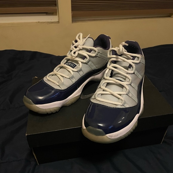 Jordan 11 Georgetown - Picture 11 of 11